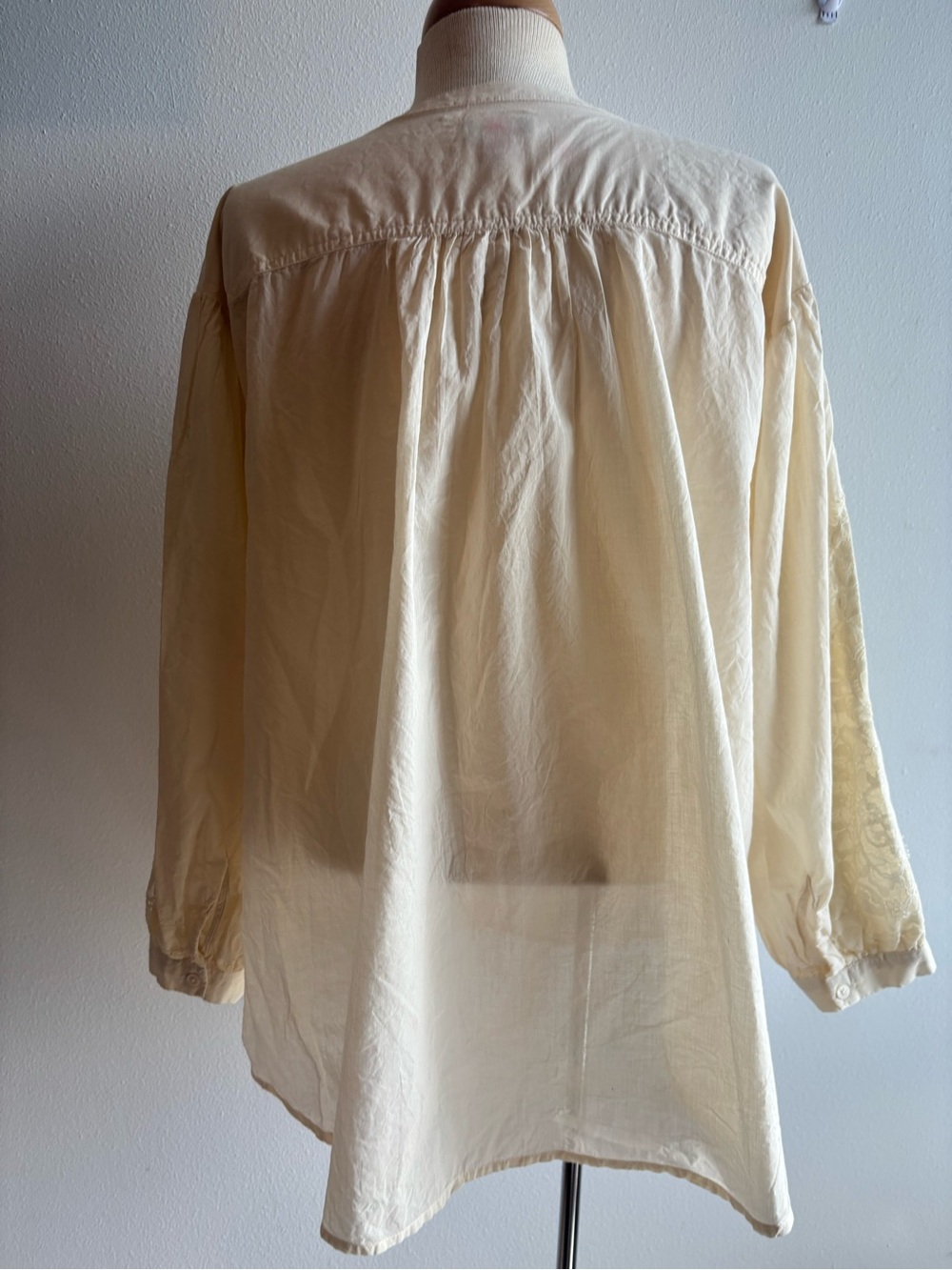 Vince Camuto 1X Cream 100% Cotton Lace Detail Blouse - Picture 3 of 8